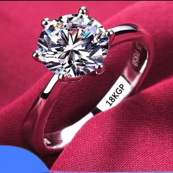 18k White Gold Ring w/ 2.0ct Natural Zircon - Picture 3 of 15